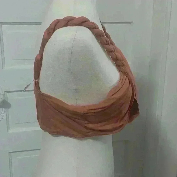 BUCKLE top  H0191 - Picture 2 of 6